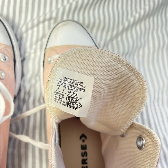 Pink converse - Picture 3 of 3